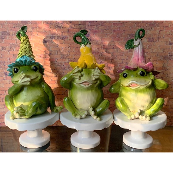 Set of 3 Spring/Summer Frog Figurines - Picture 1 of 9